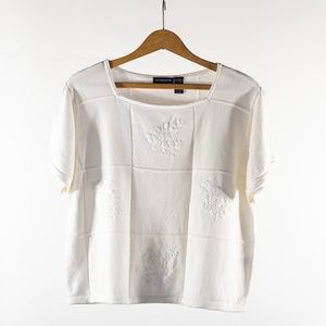 Liz Claiborne Short Sleeve White Sweater, Embroidered Flower Design